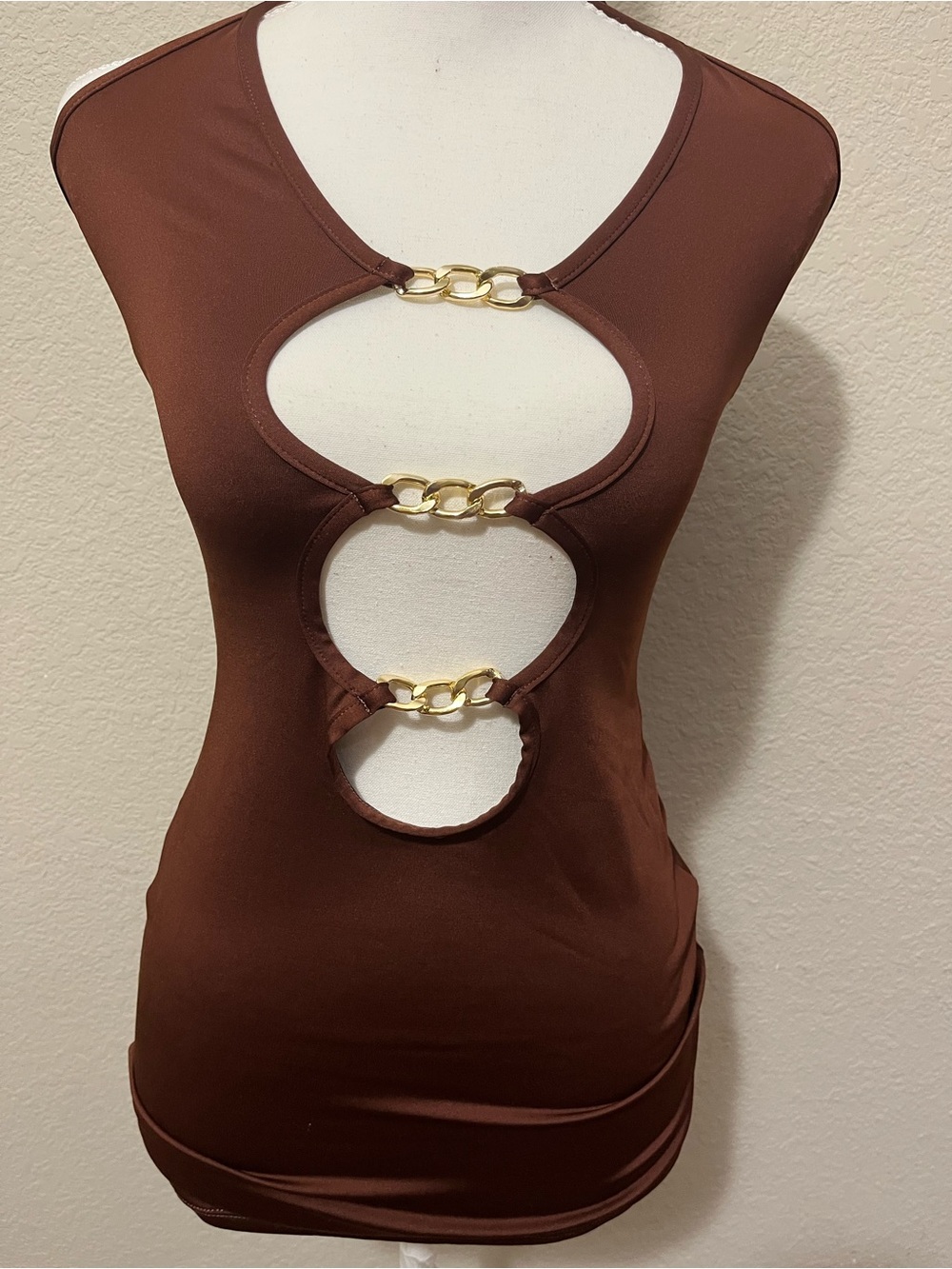 Gold-Chain Cutout Tank Top in Brown